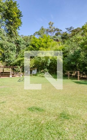 Casa de condomínio à venda com 400m², 5 quartos e 2 vagasÁrea Externa - Quintal