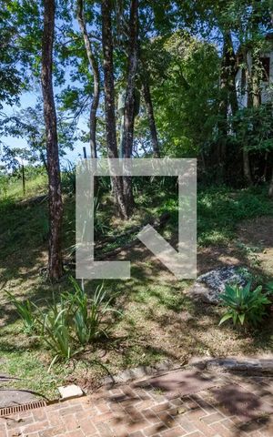 Casa de condomínio à venda com 400m², 5 quartos e 2 vagasSala