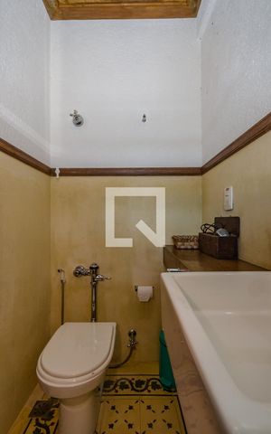 Casa de condomínio à venda com 400m², 5 quartos e 2 vagasBanheiro da Suíte