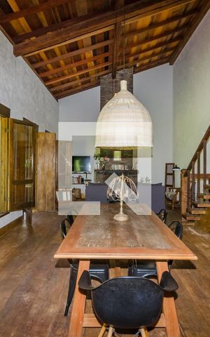 Casa de condomínio à venda com 400m², 5 quartos e 2 vagasSala