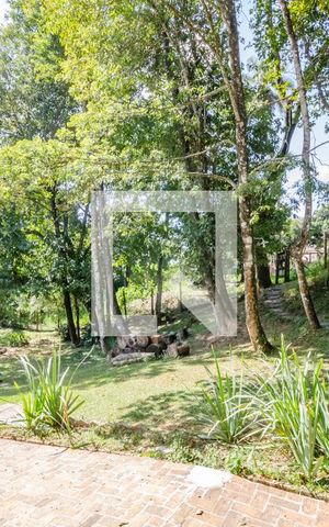 Casa de condomínio à venda com 400m², 5 quartos e 2 vagasSala