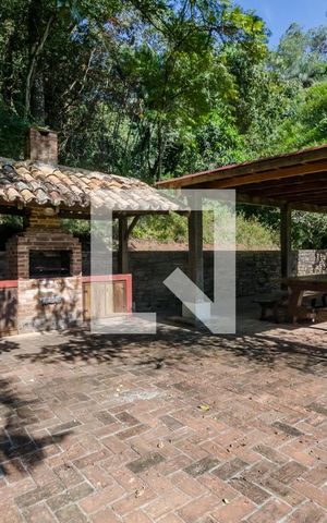 Casa de condomínio à venda com 400m², 5 quartos e 2 vagasChurrasqueira