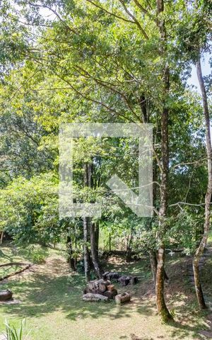 Casa de condomínio à venda com 400m², 5 quartos e 2 vagasVista do Quarto 3