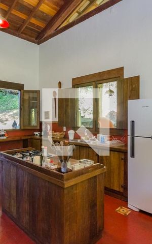 Casa de condomínio à venda com 400m², 5 quartos e 2 vagasCozinha interna