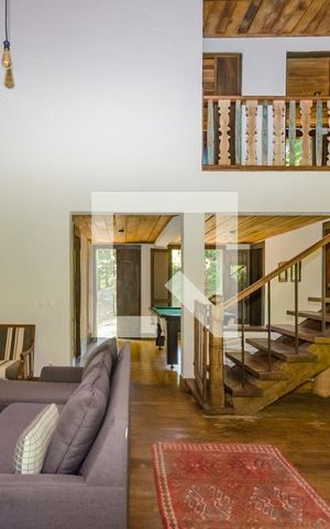 Casa de condomínio à venda com 400m², 5 quartos e 2 vagasSala