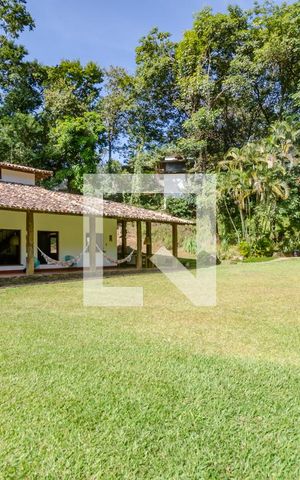 Casa de condomínio à venda com 400m², 5 quartos e 2 vagasÁrea Externa - Quintal