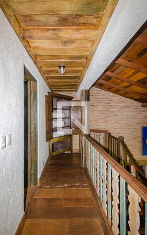 Casa de condomínio à venda com 400m², 5 quartos e 2 vagasCorredor