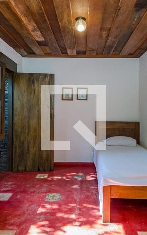 Casa de condomínio à venda com 400m², 5 quartos e 2 vagasQuarto de Serviço