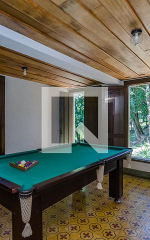 Casa de condomínio à venda com 400m², 5 quartos e 2 vagasSala
