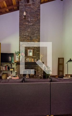 Casa de condomínio à venda com 400m², 5 quartos e 2 vagasSala