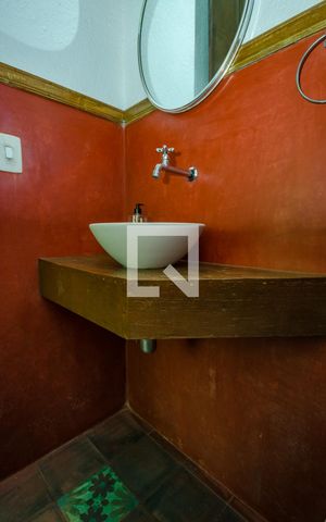 Casa de condomínio à venda com 400m², 5 quartos e 2 vagasBanheiro de Serviço