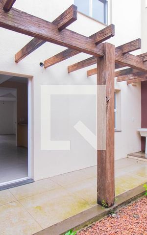 Casa à venda com 149m², 3 quartos e 2 vagas Casa à venda com 149m², 3 quartos e 2 vagasQuintal