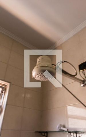 Casa à venda com 283m², 5 quartos e 2 vagas Casa à venda com 283m², 5 quartos e 2 vagasChuveiro
