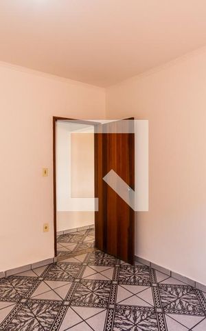 Casa à venda com 283m², 5 quartos e 2 vagas Casa à venda com 283m², 5 quartos e 2 vagasQuarto 1