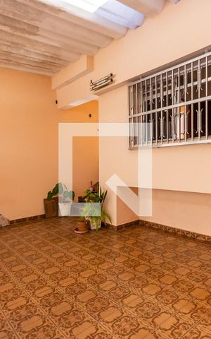 Casa à venda com 283m², 5 quartos e 2 vagas Casa à venda com 283m², 5 quartos e 2 vagasGaragem