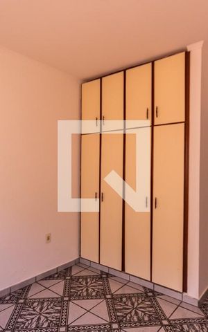 Casa à venda com 283m², 5 quartos e 2 vagas Casa à venda com 283m², 5 quartos e 2 vagasQuarto 2