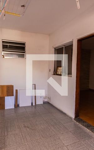 Casa à venda com 283m², 5 quartos e 2 vagas Casa à venda com 283m², 5 quartos e 2 vagasÁrea de Serviço da Casa 2