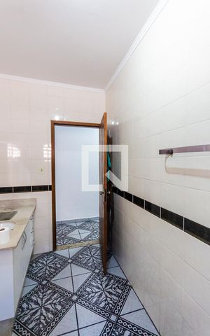 Casa à venda com 283m², 5 quartos e 2 vagas Casa à venda com 283m², 5 quartos e 2 vagasBanheiro