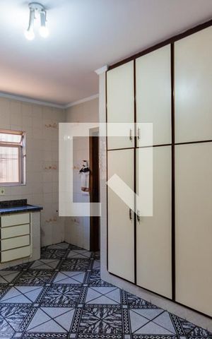 Casa à venda com 283m², 5 quartos e 2 vagas Casa à venda com 283m², 5 quartos e 2 vagasCozinha