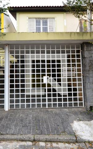 Casa à venda com 145m², 2 quartos e 1 vagaFachada da Casa