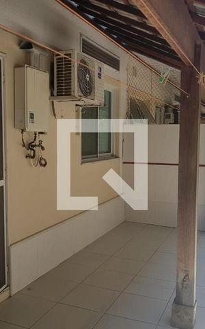 Casa de condomínio à venda com 300m², 4 quartos e 3 vagas