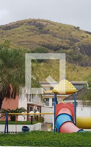 Casa de condomínio à venda com 300m², 4 quartos e 3 vagas