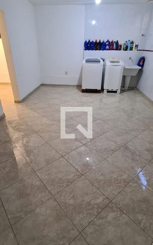 Casa de condomínio à venda com 300m², 4 quartos e 3 vagas