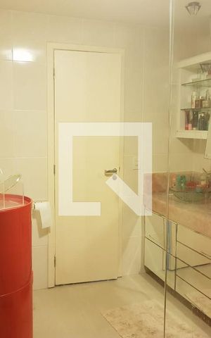 Casa de condomínio à venda com 300m², 4 quartos e 3 vagas