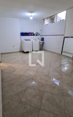 Casa de condomínio à venda com 300m², 4 quartos e 3 vagas