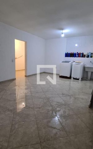 Casa de condomínio à venda com 300m², 4 quartos e 3 vagas