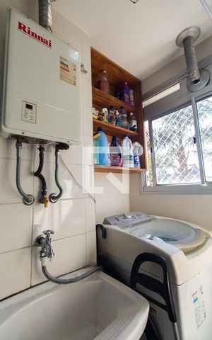 Apartamento para alugar com 50m², 2 quartos e 1 vaga Apartamento para alugar com 50m², 2 quartos e 1 vagaÁrea de serviço