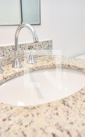Apartamento para alugar com 57m², 2 quartos e 1 vaga Apartamento para alugar com 57m², 2 quartos e 1 vagaBanheiro do Quarto 1