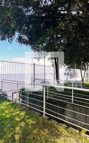 Casa de condomínio para alugar com 245m², 3 quartos e 2 vagasAcesso ao Guaiba