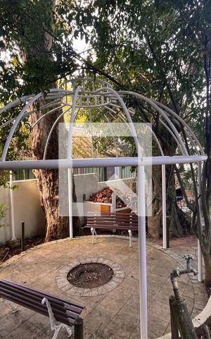 Casa de condomínio para alugar com 245m², 3 quartos e 2 vagasLareira Externa