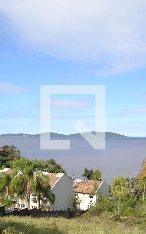 Casa de condomínio para alugar com 245m², 3 quartos e 2 vagasVista do Guaiba na região