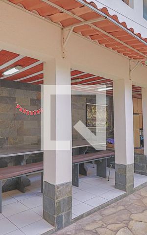 Casa à venda com 354m², 4 quartos e 7 vagasÁrea Externa