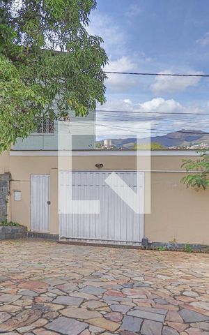 Casa à venda com 354m², 4 quartos e 7 vagasGaragem
