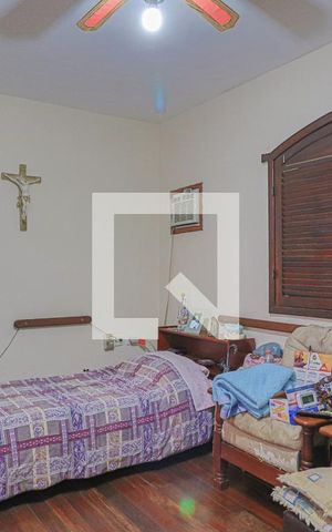 Casa à venda com 354m², 4 quartos e 7 vagasQuarto  4 - Suíte 