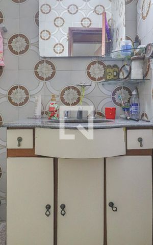 Casa à venda com 354m², 4 quartos e 7 vagasBanheiro Quarto 4 - Suíte 