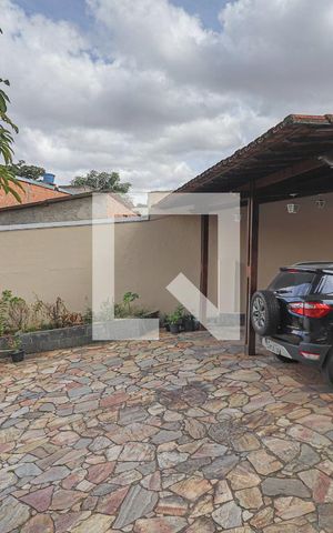 Casa à venda com 354m², 4 quartos e 7 vagasGaragem
