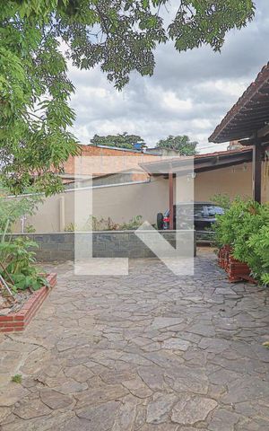 Casa à venda com 354m², 4 quartos e 7 vagasÁrea Externa