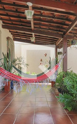 Casa à venda com 354m², 4 quartos e 7 vagasVaranda da Sala