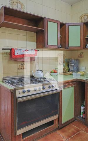 Casa à venda com 354m², 4 quartos e 7 vagasCozinha