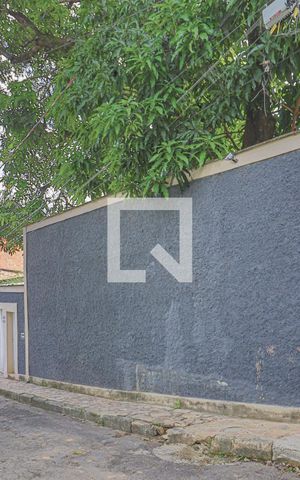 Casa à venda com 354m², 4 quartos e 7 vagasFachada