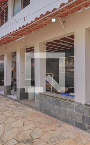 Casa à venda com 354m², 4 quartos e 7 vagasÁrea Externa