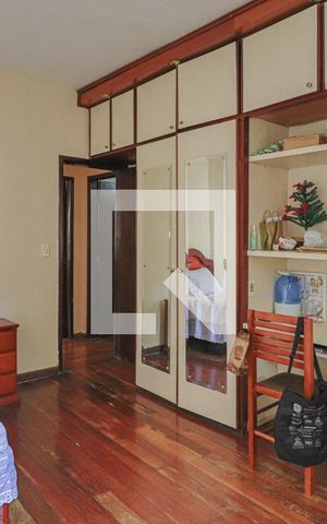 Casa à venda com 354m², 4 quartos e 7 vagasQuarto 1