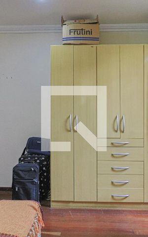 Casa à venda com 354m², 4 quartos e 7 vagasQuarto 2 - Suíte 
