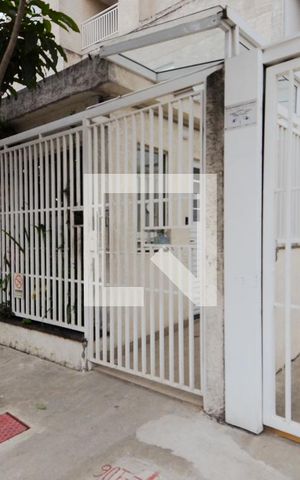 Apartamento à venda com 56m², 2 quartos e 1 vagaEntrada - Portaria