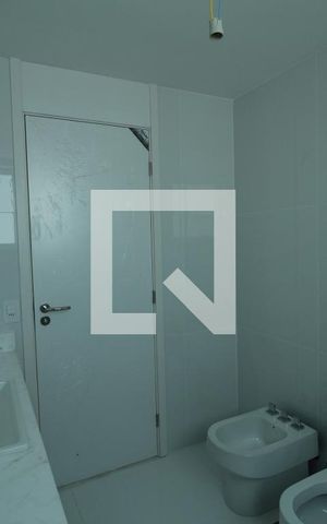 Apartamento à venda com 384m², 4 quartos e 4 vagasBanheiro - Suíte 1