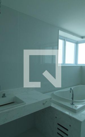 Apartamento à venda com 384m², 4 quartos e 4 vagasBanheiro - Suíte 1